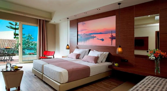 Трёхместный номер Superior Elotis Suites