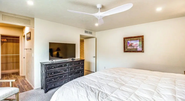 Апартаменты Tucson Townhome w/ Mountain View, Pool Access!