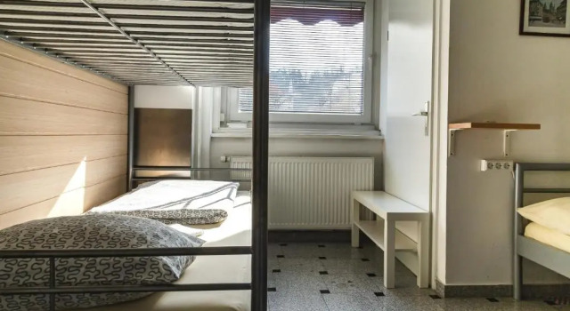 Кровать в общем номере (женский номер) Hostel 24