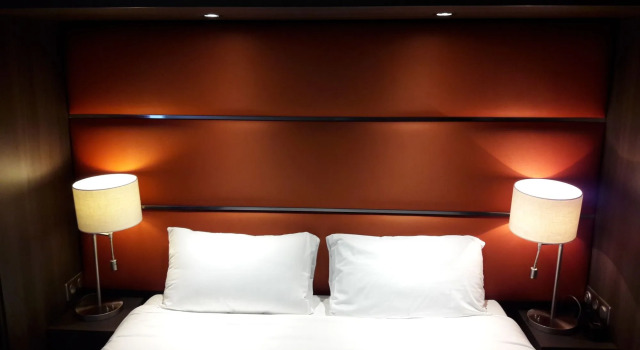 Hôtel Crocus Caen Mémorial, Buchen Sie Hotel Caen 