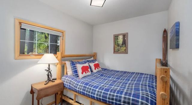 Alpine Lake Escape On Fish Lake 3 Bedroom Home by NW Comfy Cabins by RedAwning, Забронировать Дом для отпуска Отели Leavenworth Ski с парковкой, Парковка