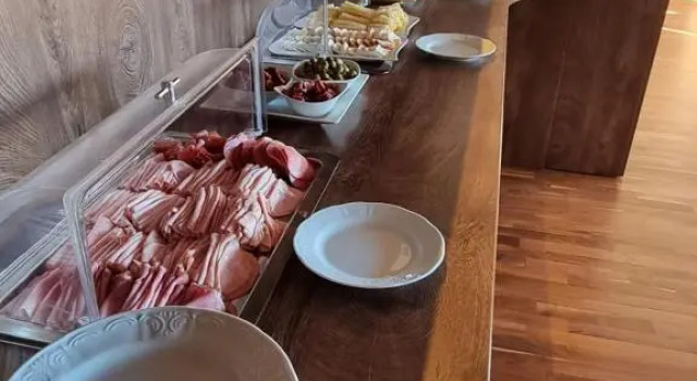 Landgasthof zur Goldenen Traube, Book Hotel Podersdorf am See 
