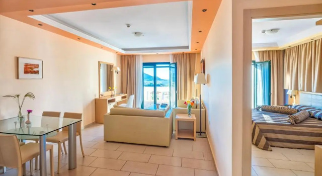 Семейный люкс Ai Yannis Suites and Apartments Hotel