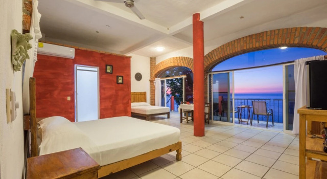Traditional Sierra Leon Oceanfront Rooms, Book Condo Hotel Apart‑Hotels in Jalisco, Condo Hotel
