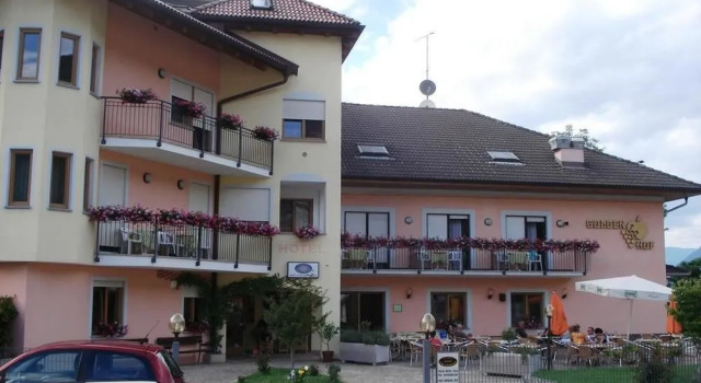 Goldenhof, Забронировать Отель Ора Oltradige - Bassa Atesina