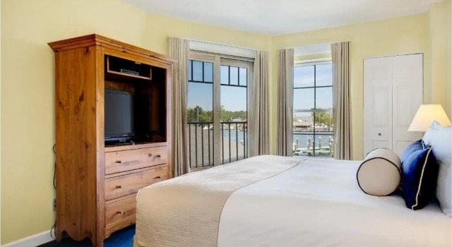 Люкс с видом на реку St Michaels Harbour Inn, Marina and Spa