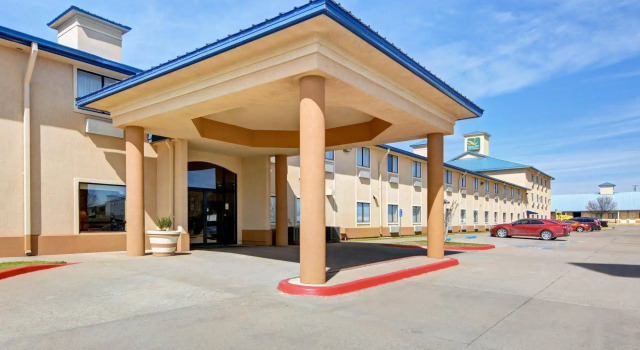 Executive Inn and Suites Wichita Falls, Boek Hotel Hotels in Wichita Falls met parkeren, Parkeren
