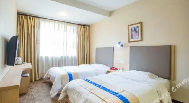 Meiyijia Business Hotel (Guangyuan Pingqiao Qintai Square Food Street)