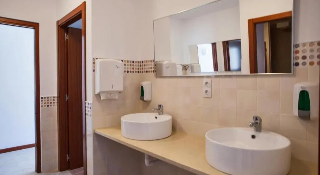 Кровать в общем номере Albergue de Sonia