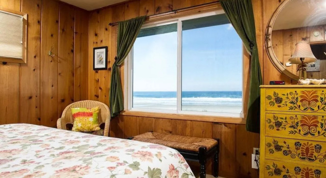 Beach Bungalow - Roads End, Rezerwuj Hotel Lincoln City Oregon Coast