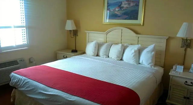 Двухместный номер Standard с частичным видом Best Western Ocean Sands Beach Resort