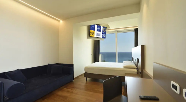 Трёхместный номер Superior Hotel Le Roi