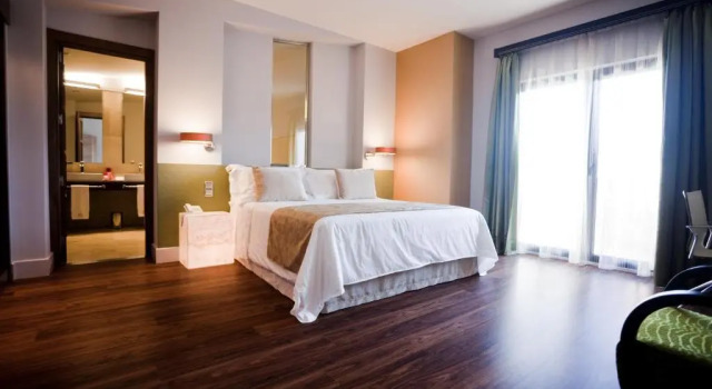 Трёхместный номер Hotel & Winery Señorío de Nevada