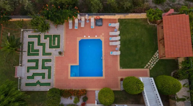 Вилла Villa Aretousa 2