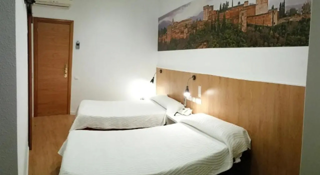 Двухместный номер Standard Hostal Restaurante Cornella
