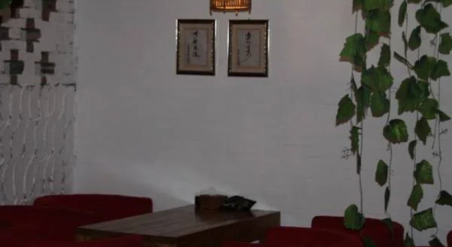 Qinfu Hotel Beijing Nanluogu Lane Houhai, Забронировать Отель Отели Пекина 4 звезды, рядом с Торговый комплекс Oriental Plaza, 4*