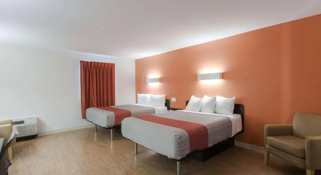 Четырёхместный номер Standard Motel 6-Brandon, MB