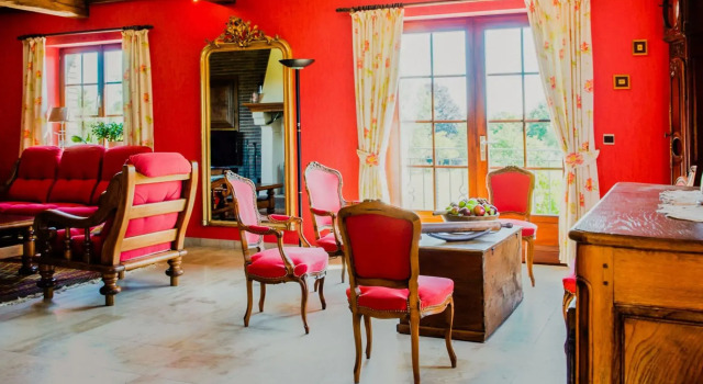 Appealing villa in Bièvre with garden, Забронировать Вилла Бьевр 