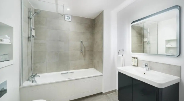 Двухместный люкс voco St. Johns Solihull by IHG