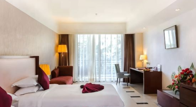 Двухместный номер Superior с балконом и с видом на море La Costa Hotel