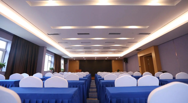 Люкс Deluxe Starway Hotel Zhengzhou Jingguang Road Metro Station
