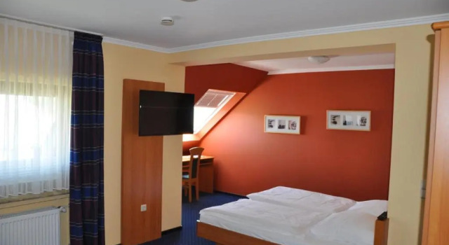 Полулюкс Hotel Café Ernst