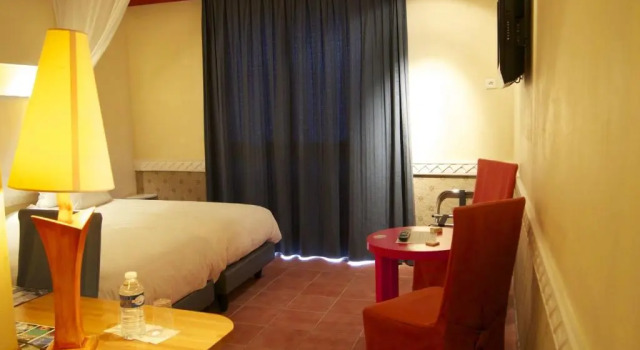 Номер Standard Logis Hôtel Les Pages