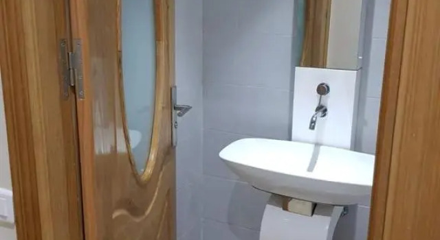 appartement en pleine centre gueliz en face théâtre royal, Забронировать Апартаменты/квартира Отели Марракеш-Тенсифт-Эль-Хауз с парковкой, Парковка