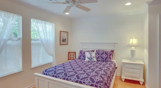 Near Edisto Beach State Park: Home w/ Lanais!, Забронировать Дом для отпуска Коттеджи Южной Каролины, Коттедж