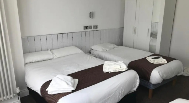 Четырёхместный номер Standard St George Hotel Great Yarmouth
