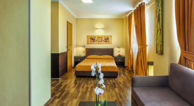 Четырёхместный номер Standard Egnatia Hotel