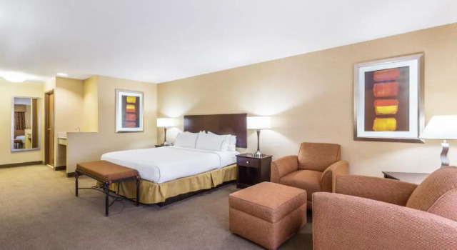 Двухместный люкс c 1 комнатой Holiday Inn Express Hotel & Suites Nogales by IHG