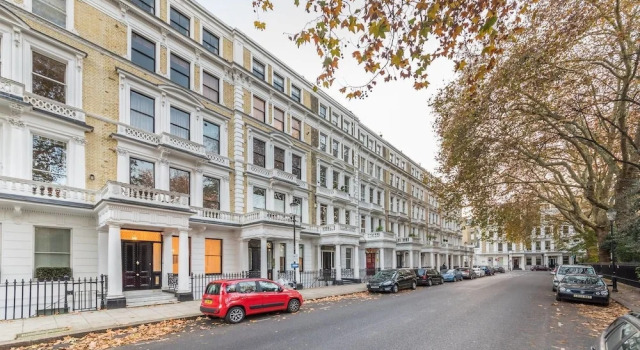Luxury Private Apartment in Kensington