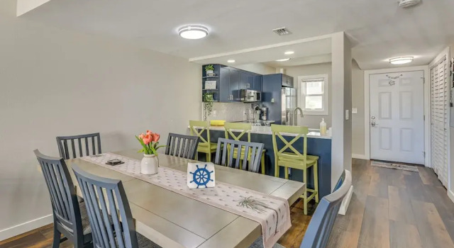 Апартаменты Walk to Okaloosa Island Beach: Coastal Condo!