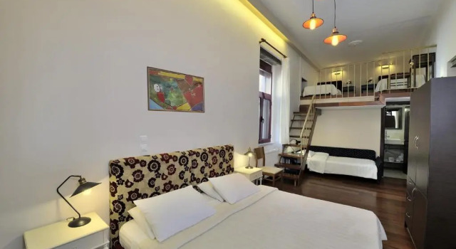 Пятиместный номер Standard Dryades & Orion Hotel
