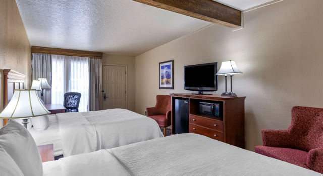 Четырёхместный номер Standard Best Western Dunmar Inn