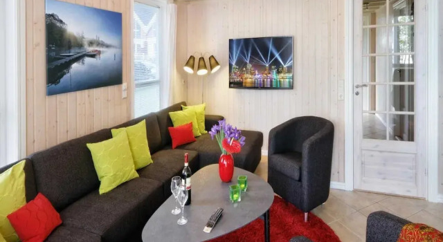 Grosszugiges Ferienhaus in Bad Saarow, Boek Hotel Bad Saarow Scharmuetzelsee