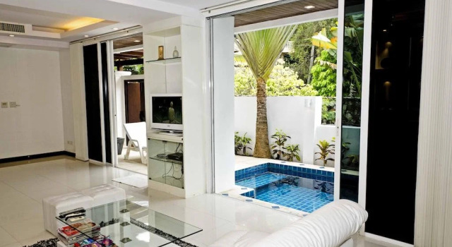 White Villa Patong, Забронировать Вилла Отели острова Пхукета с бассейном, Бассейн