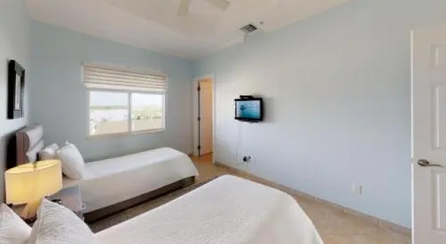 South Bay Beach Club 16 - 4 Bedroom 4 Bathroom Unit, Prenota Villa George Town Grand Cayman