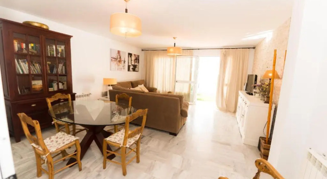 Casas Fuente del Sol, Забронировать Отель Отели Конил-де-ла-Фронтера с парковкой, рядом с Пляж Фуэнте-дель-Галло, Парковка