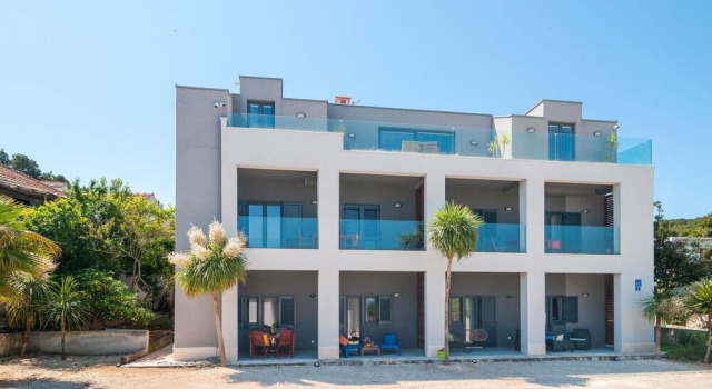 Nice Apartment in Sutivan With Wifi and 1 Bedrooms, Забронировать Апартаменты/квартира Отели Сутиван с парковкой, Парковка