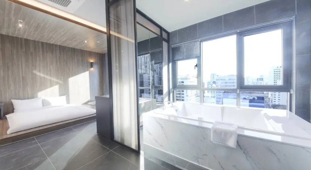 Люкс Gray Hotel Busan Station