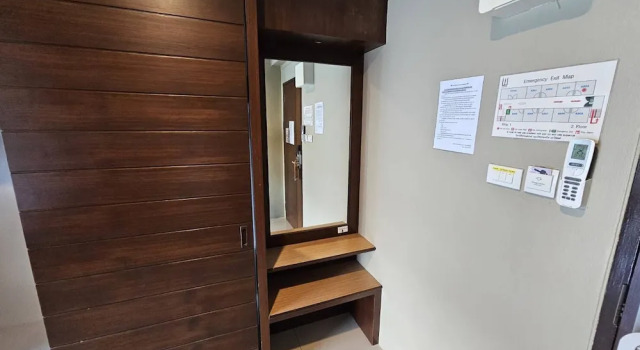 Трёхместный номер Standard с балконом Wsotel Hotel and Serviced Apartment