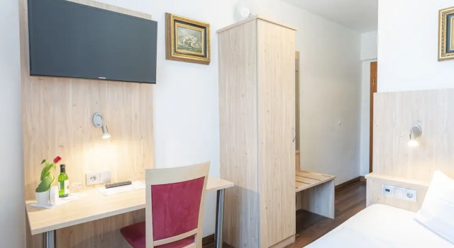 Одноместный номер Standard с балконом Hotel Astoria Stuttgart City