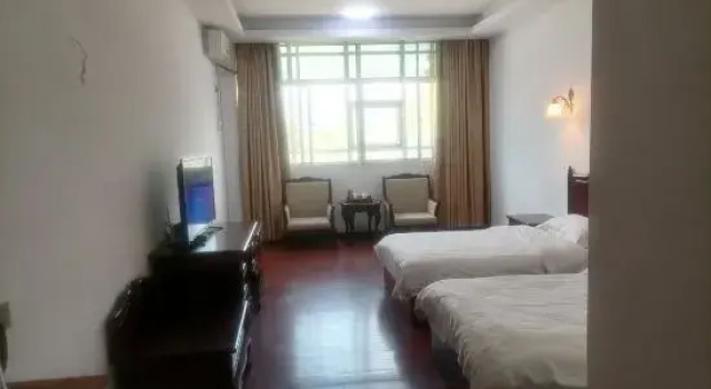 Семейный люкс ShunCheng hotel with hot spring
