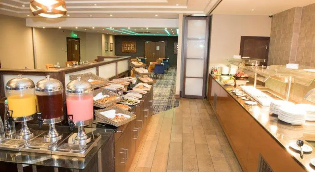 Run of House Crowne Plaza London - Gatwick Airport by IHG