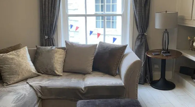 Impeccable 1-bed Apartment in the Heart of Hexham, Забронировать Апартаменты/квартира Отели Дарем с парковкой, Парковка