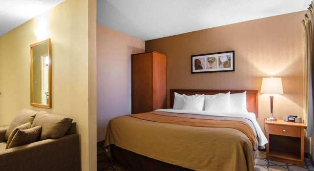 Двухместный люкс Comfort Inn Saskatoon Centre