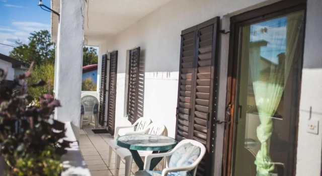 Apartments Mladen - free parking
