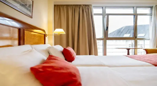 Двухместный номер Standard с балконом Gran Hotel de Ferrol